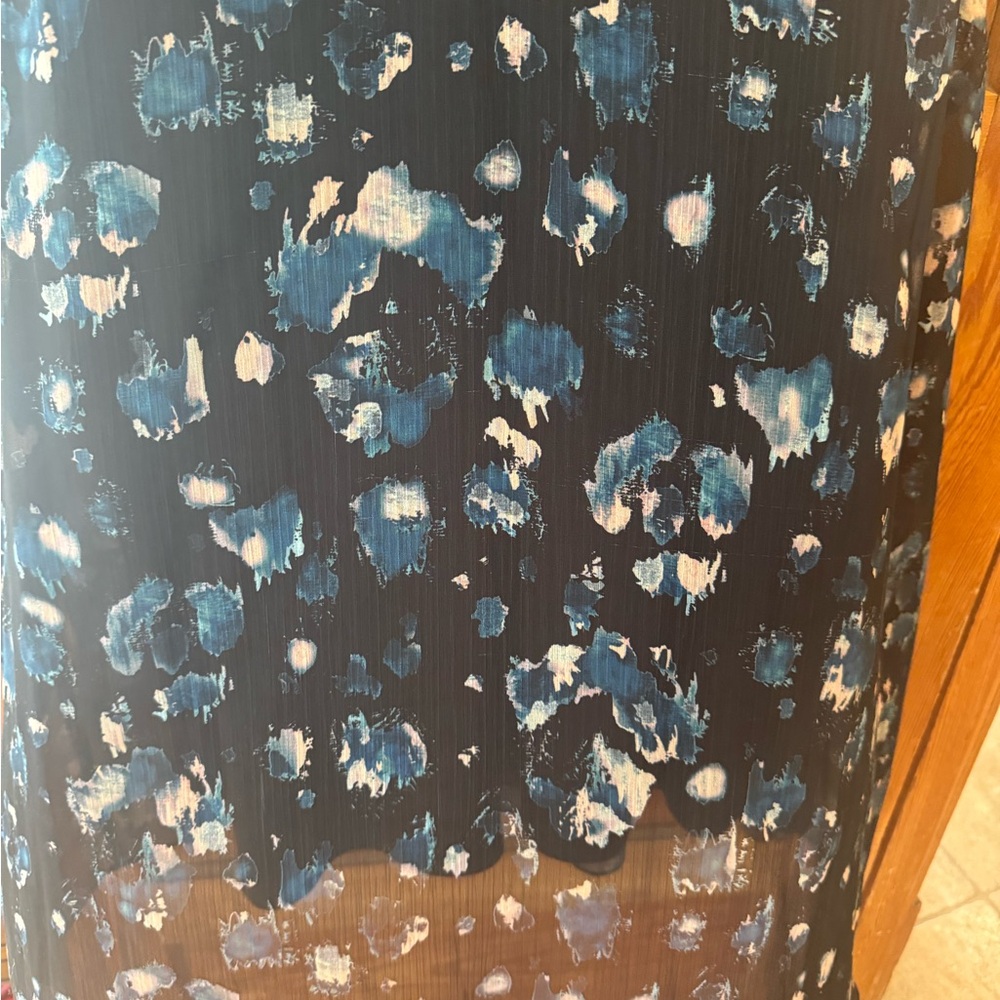 Basque Black and Blue Patterned Dress - Picture 3 of 4